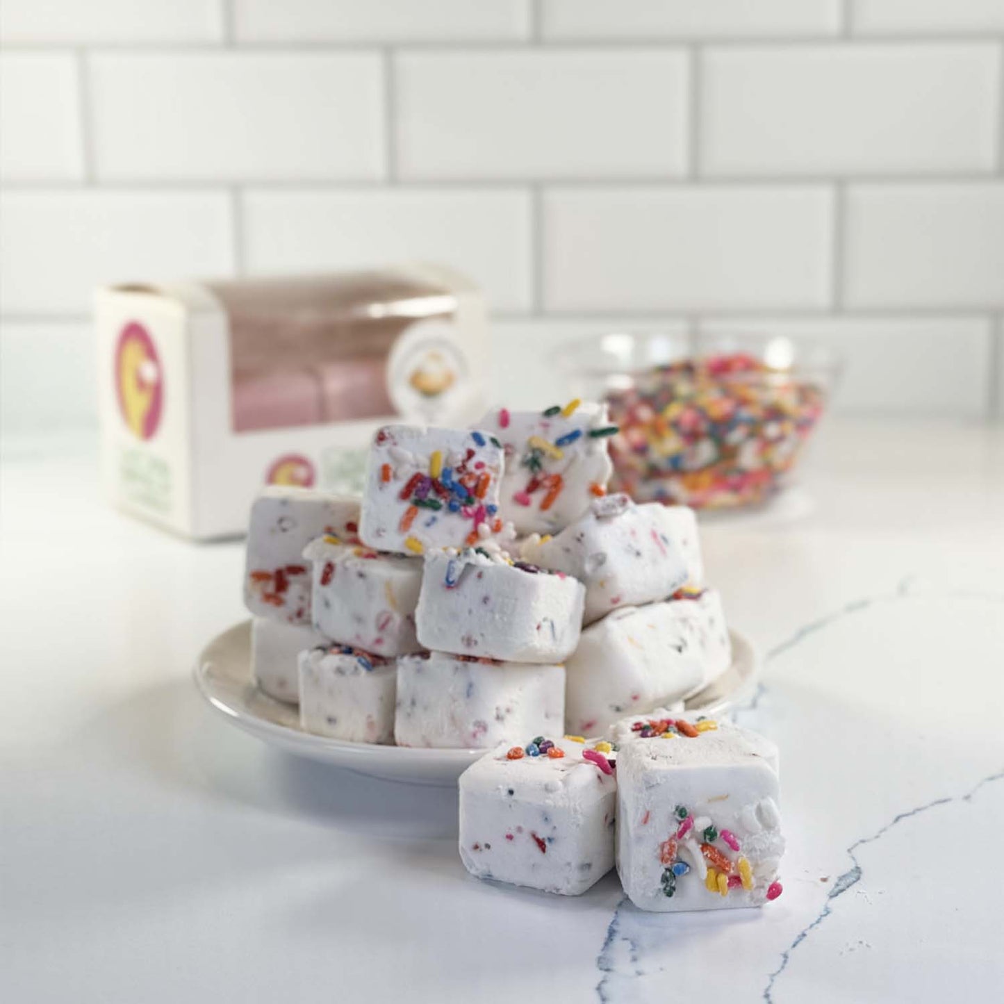 FUNFETTI RAINBOW SPRINKLE MARSHMALLOW image 1