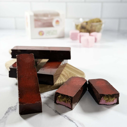 STRAWBERRY DUBAI CHOCOLATE BAR image 0