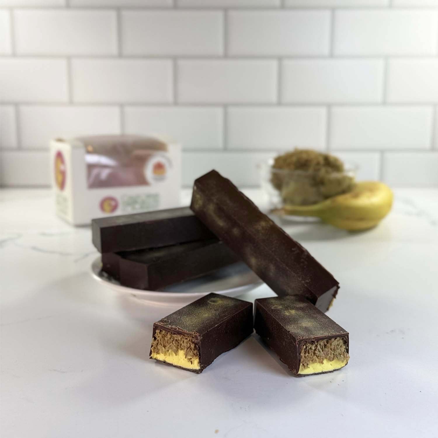 BANANA MARSHMALLOW DUBAI CHOCOLATE BAR image 0