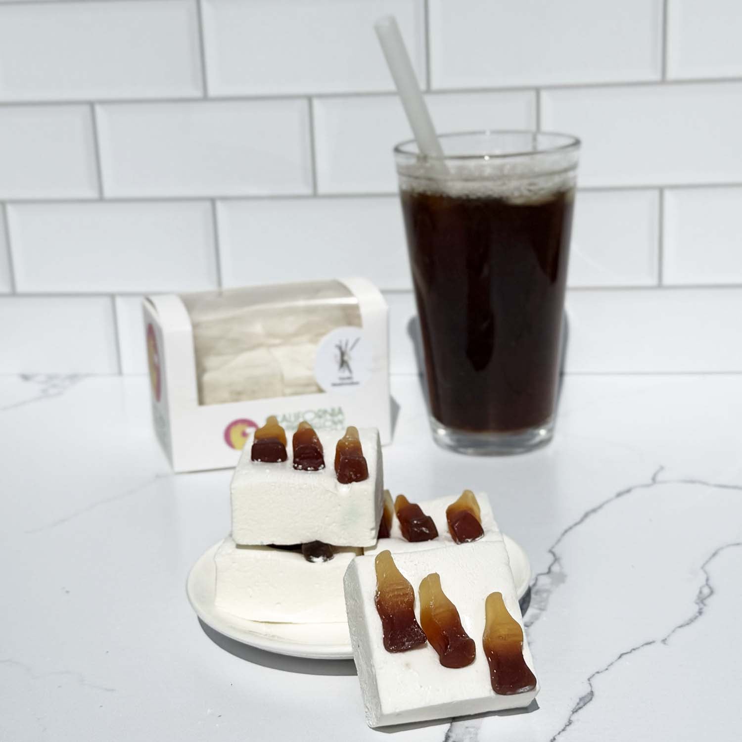 COLA MARSHMALLOW image 0