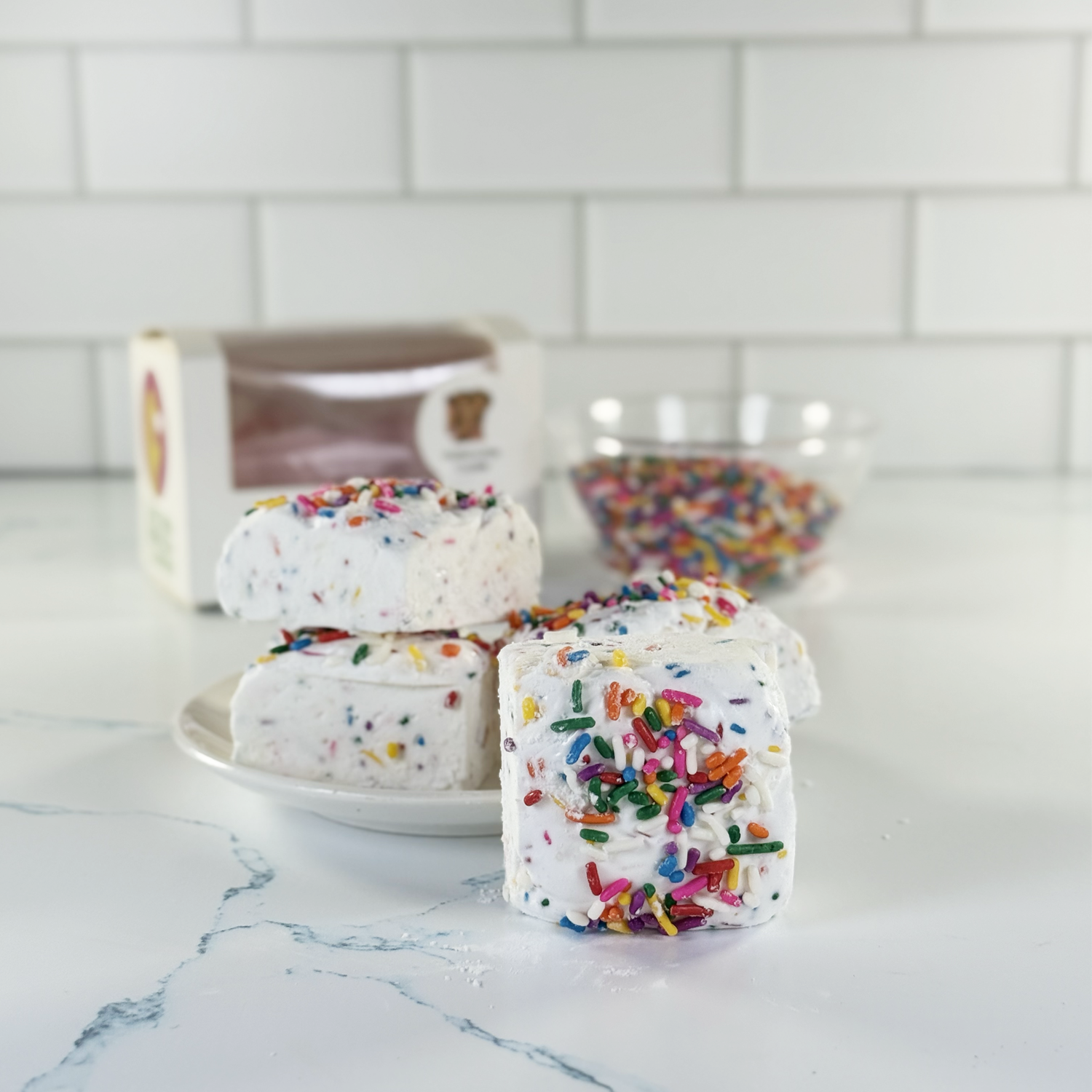 FUNFETTI RAINBOW SPRINKLE MARSHMALLOW image 0