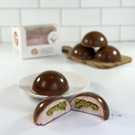 DUBAI FILLED CHOCOLATE COVERED STRAWBERRY MARSHMALLOW image 0